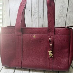 BRAND NEW MICHAEL KORS Romee Small Pebbled Leather Satchel